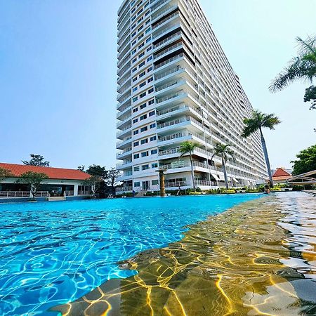 View Talay 5 Jomtien Beachfront Паттая Екстер'єр фото