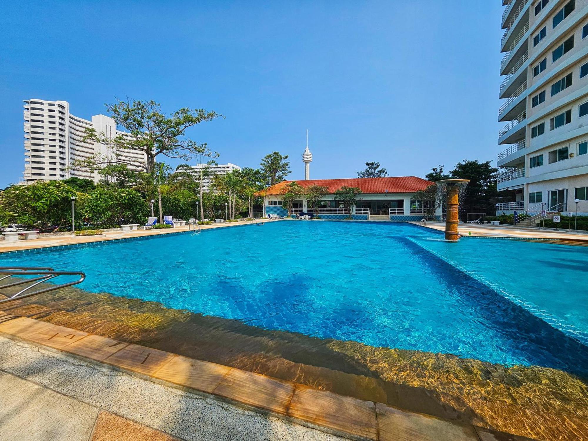 View Talay 5 Jomtien Beachfront Паттая Екстер'єр фото